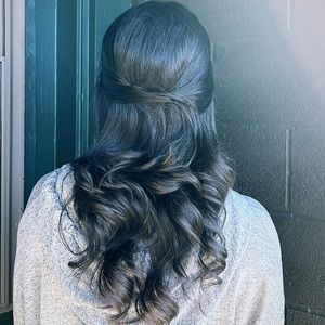 Meet your Posher, Elyse